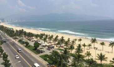 Danang beach in danang 岘港